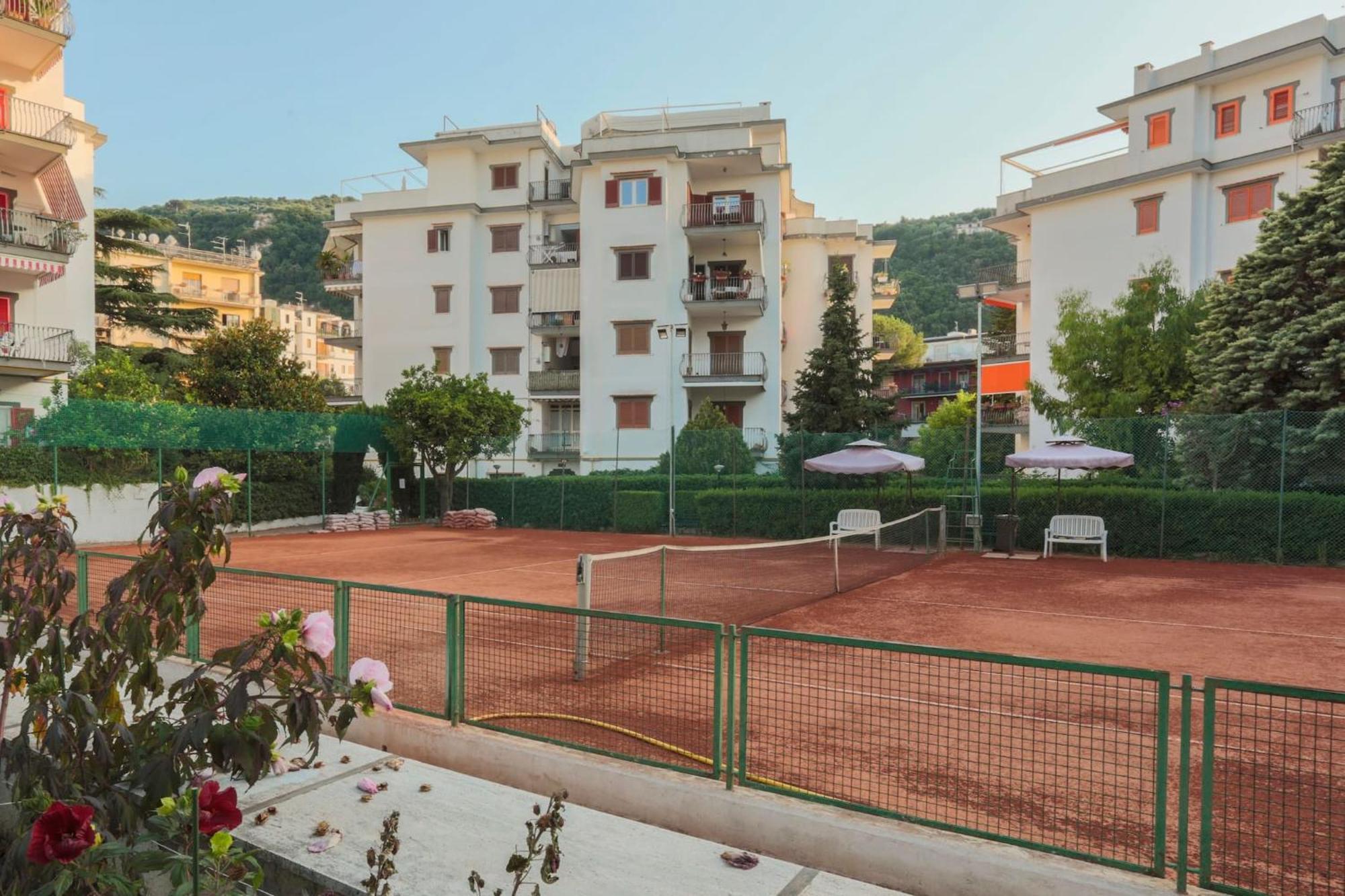 Sorrentovibes - Modern Apartment With Terrace, Swimming Pool&Tennis エクステリア 写真