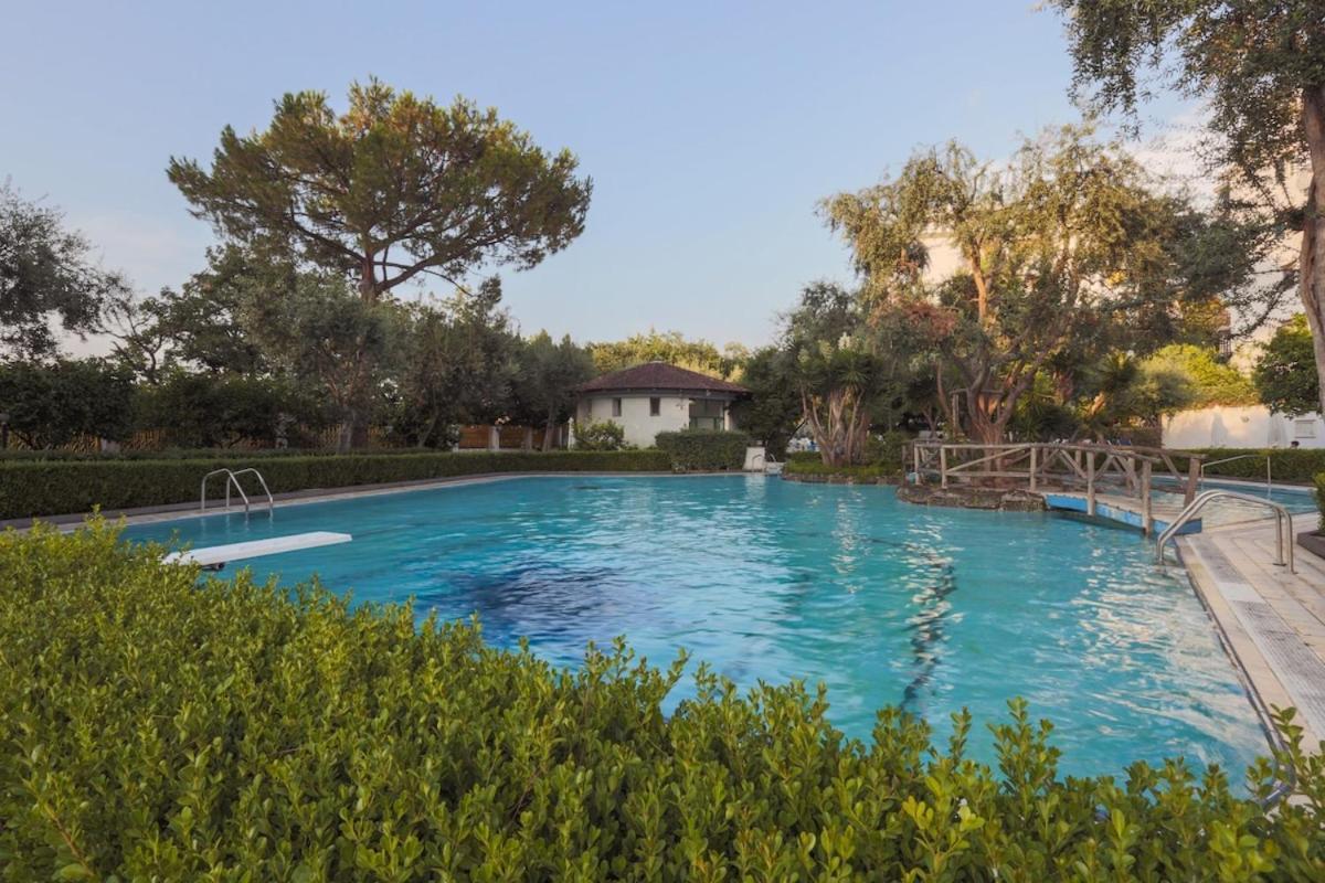 Sorrentovibes - Modern Apartment With Terrace, Swimming Pool&Tennis エクステリア 写真