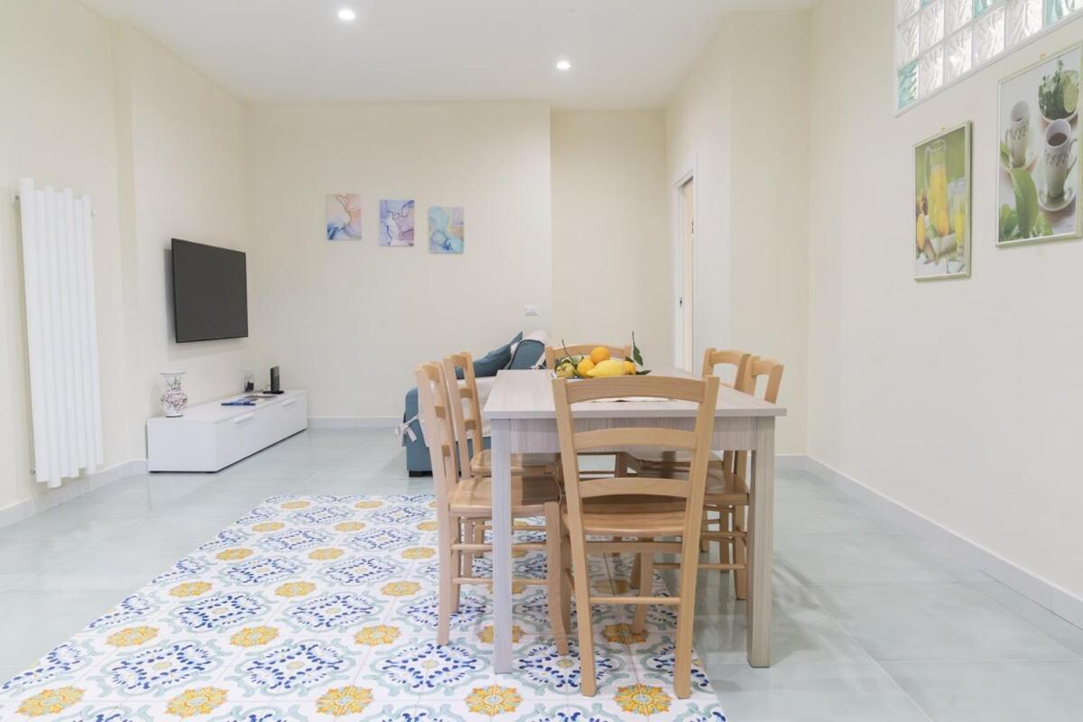 Sorrentovibes - Modern Apartment With Terrace, Swimming Pool&Tennis エクステリア 写真